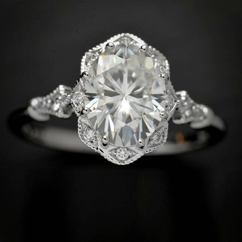 15ct white oval - oval, cut